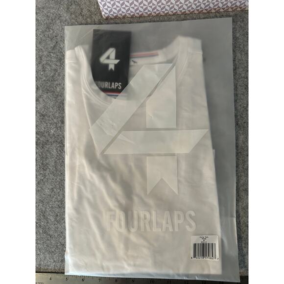 NWT Women's White Tank Size Medium - Picture 4 of 8